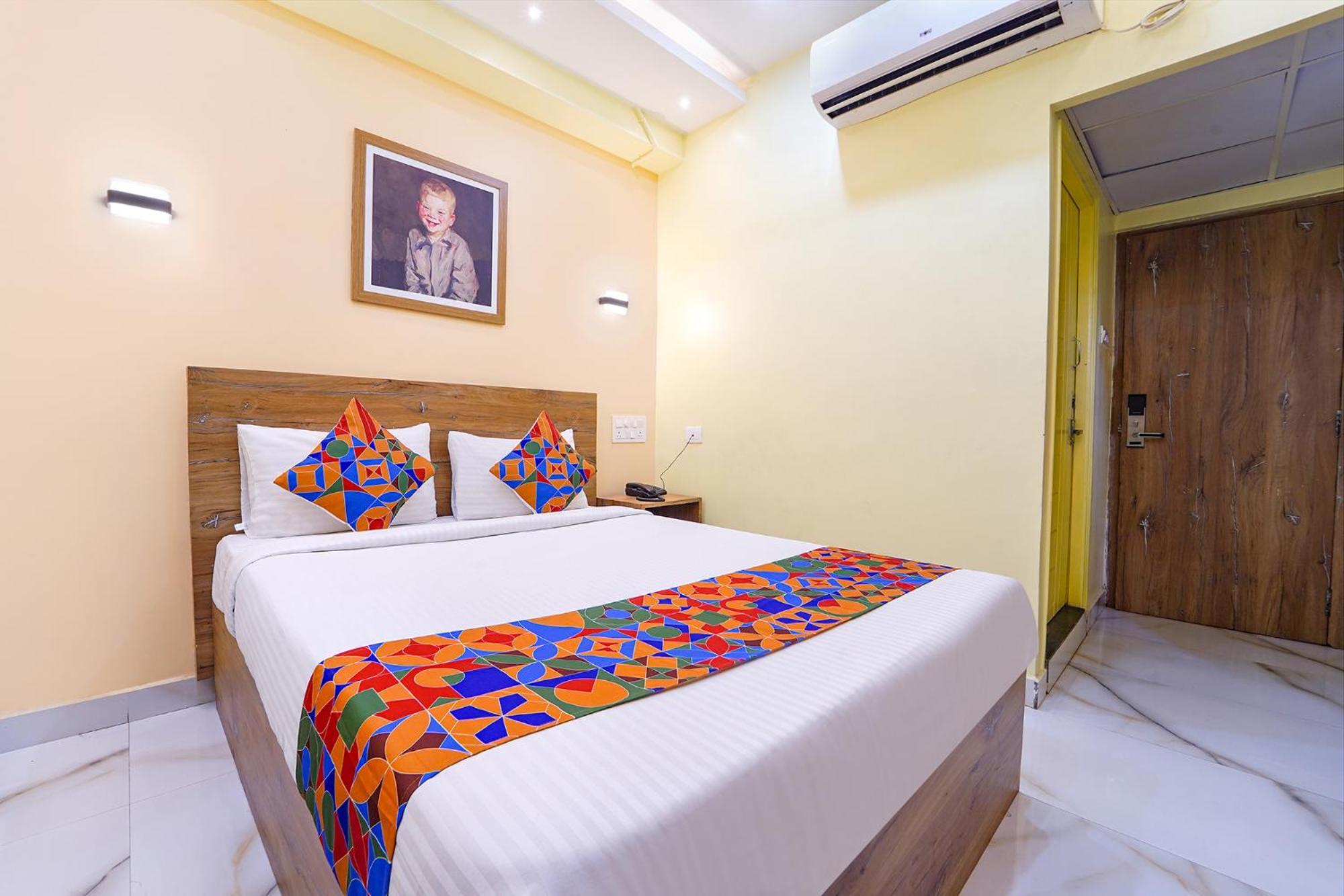 Fabhotel Ink - Nr North Railway Station Hotel