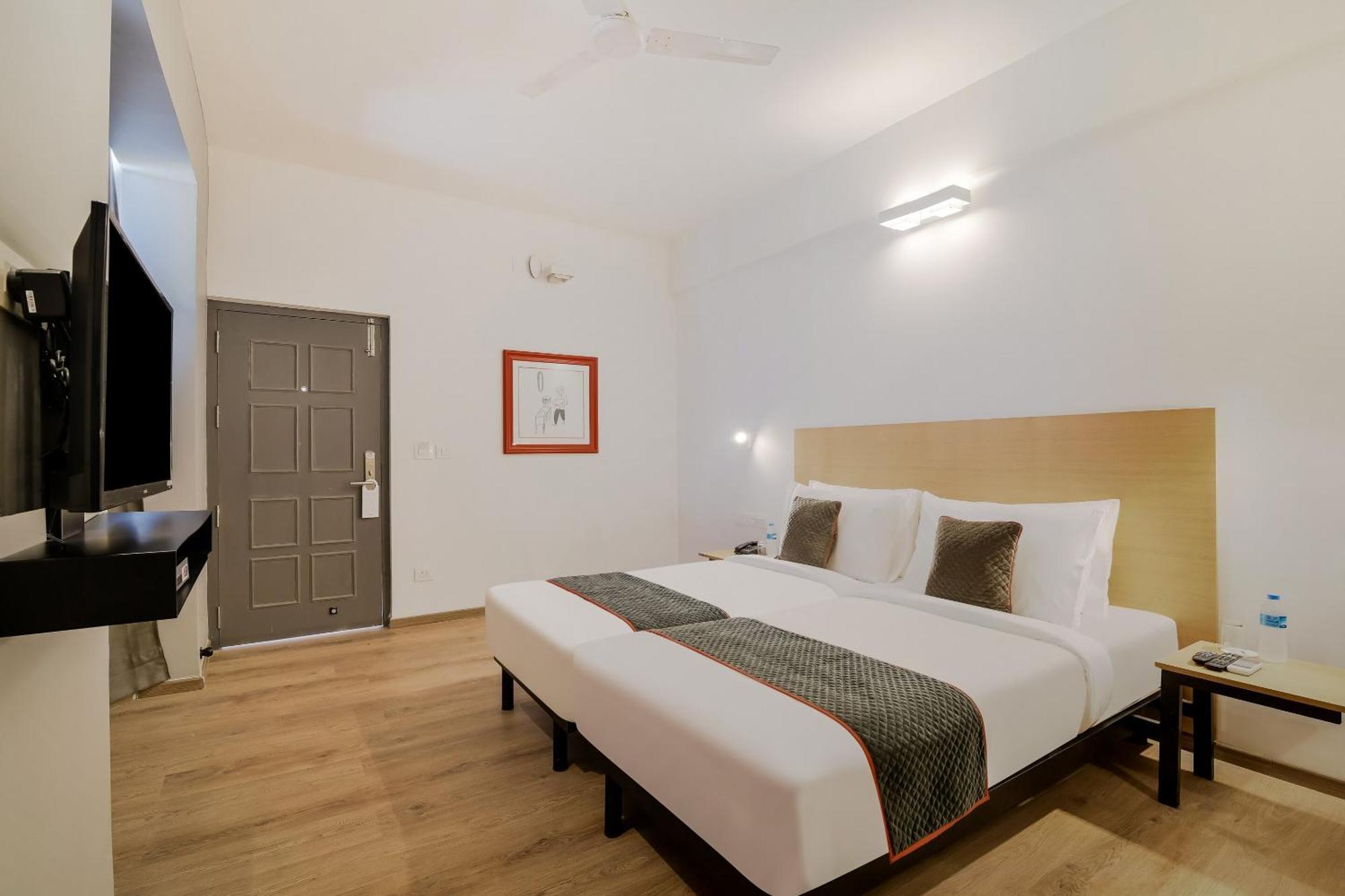 Super Townhouse Srm Kuppakonam Pudur 4*