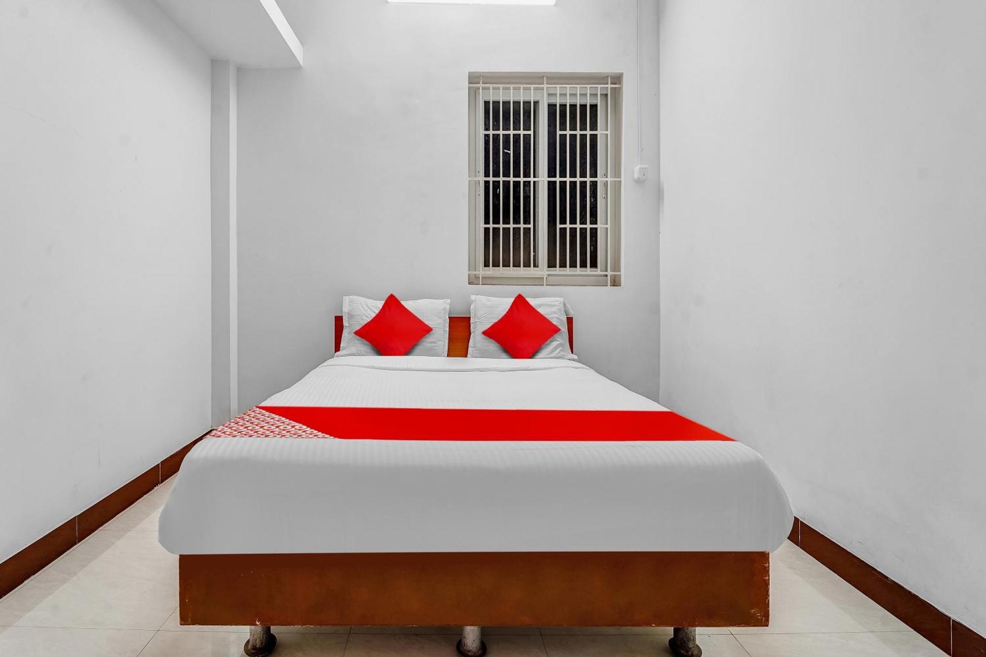 O Crown Tower Hotel 4*