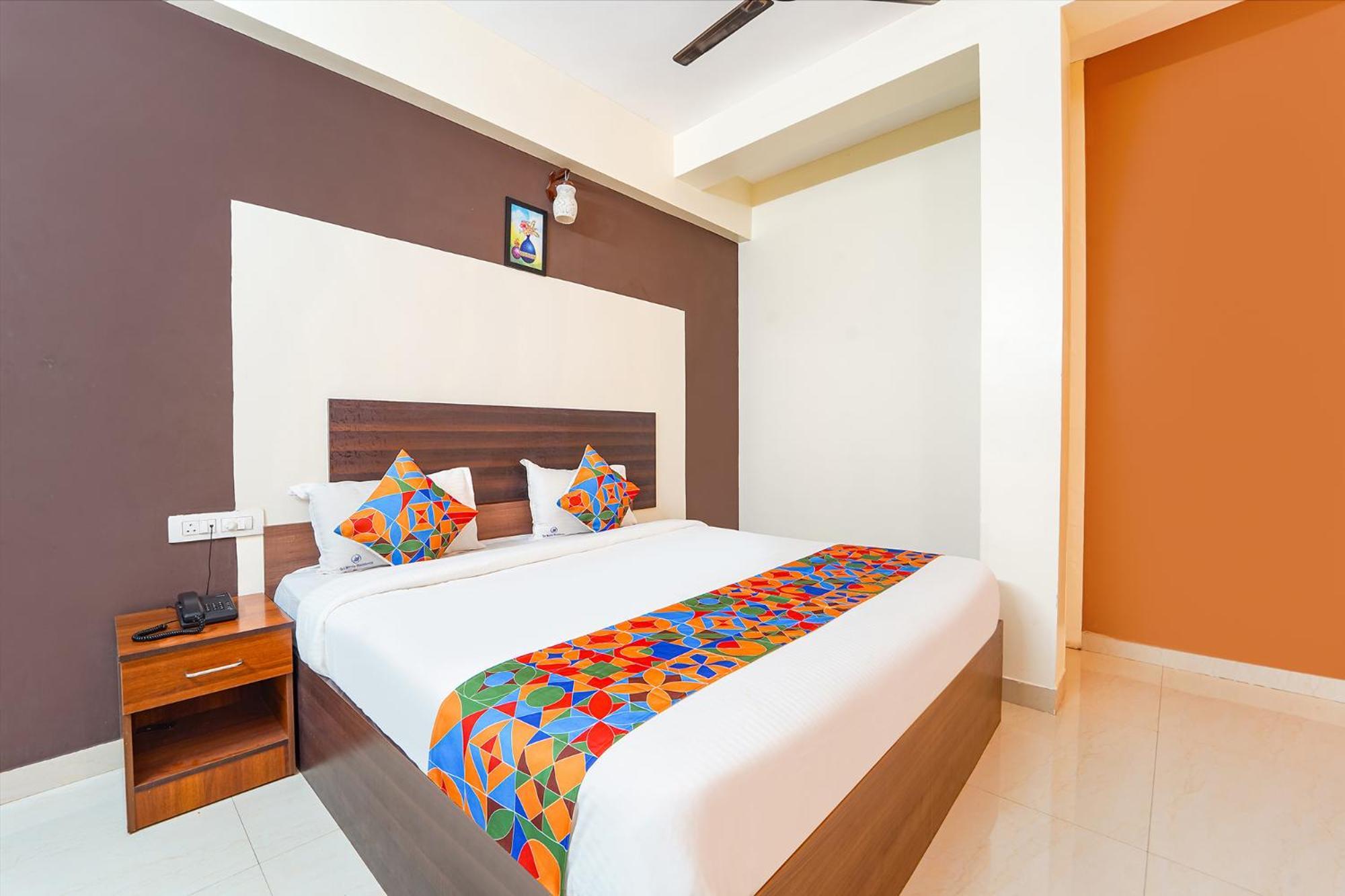 Hotel Fabhotel Mani's Residency - Nr International Airport 3*