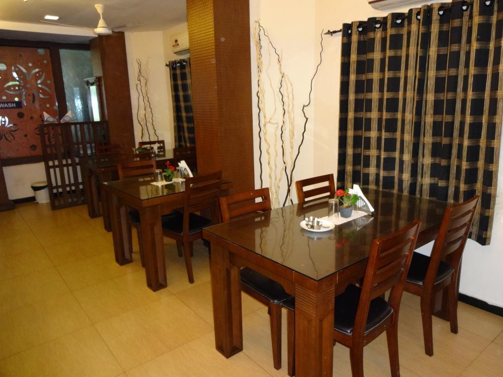 Hotel Vishnu Priya