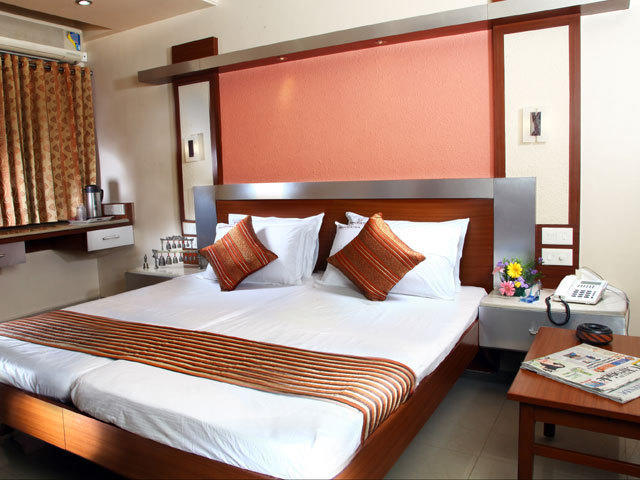 Hotel Navaratna