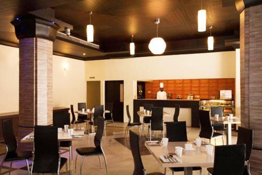 Hotel Metro Park