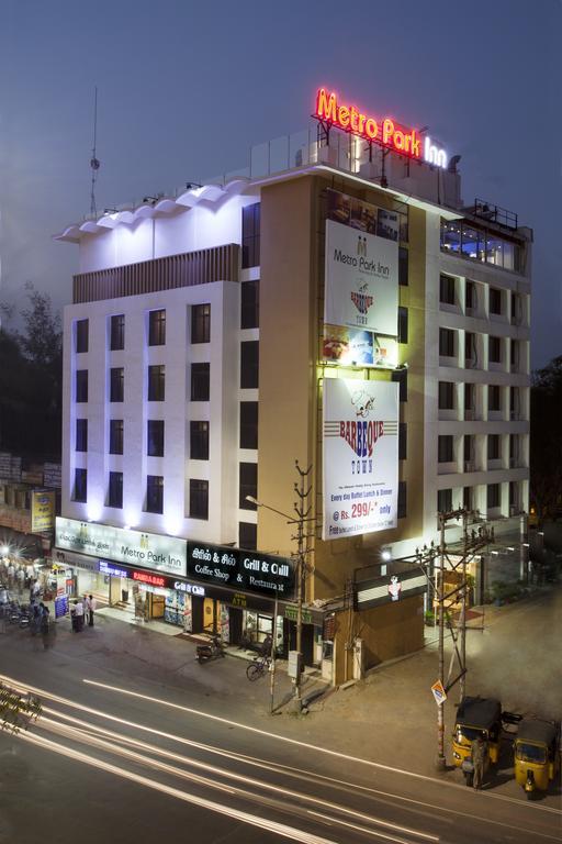 Hotel Metro Park