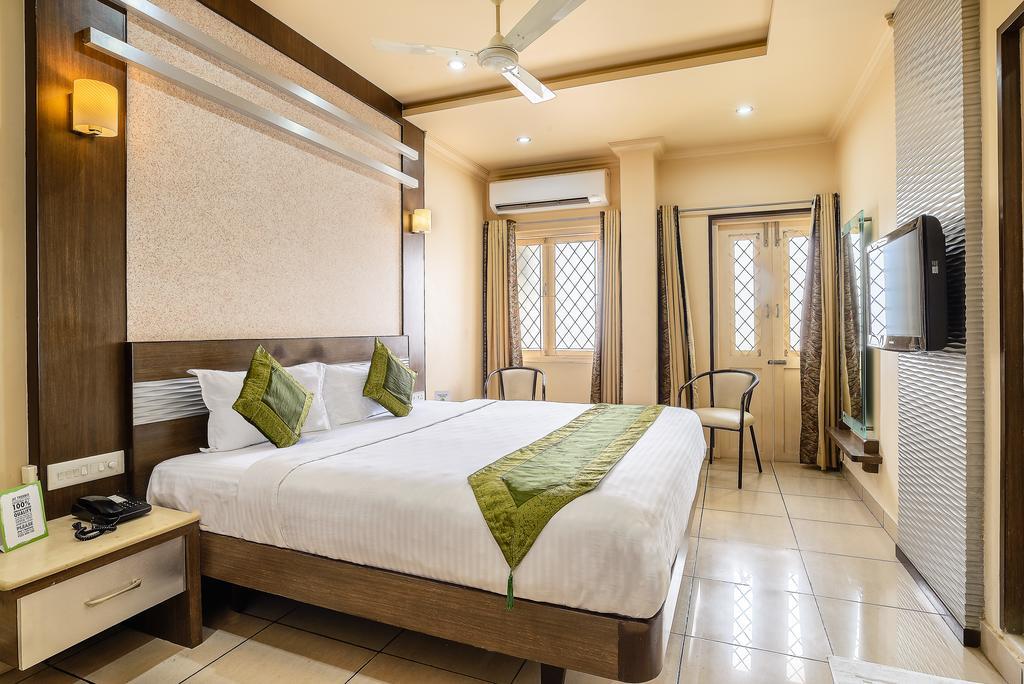 Hotel Navaratna