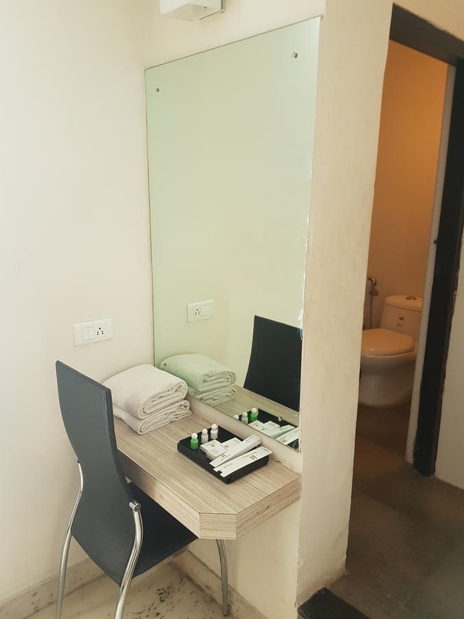 Metro Park Hotel 3*