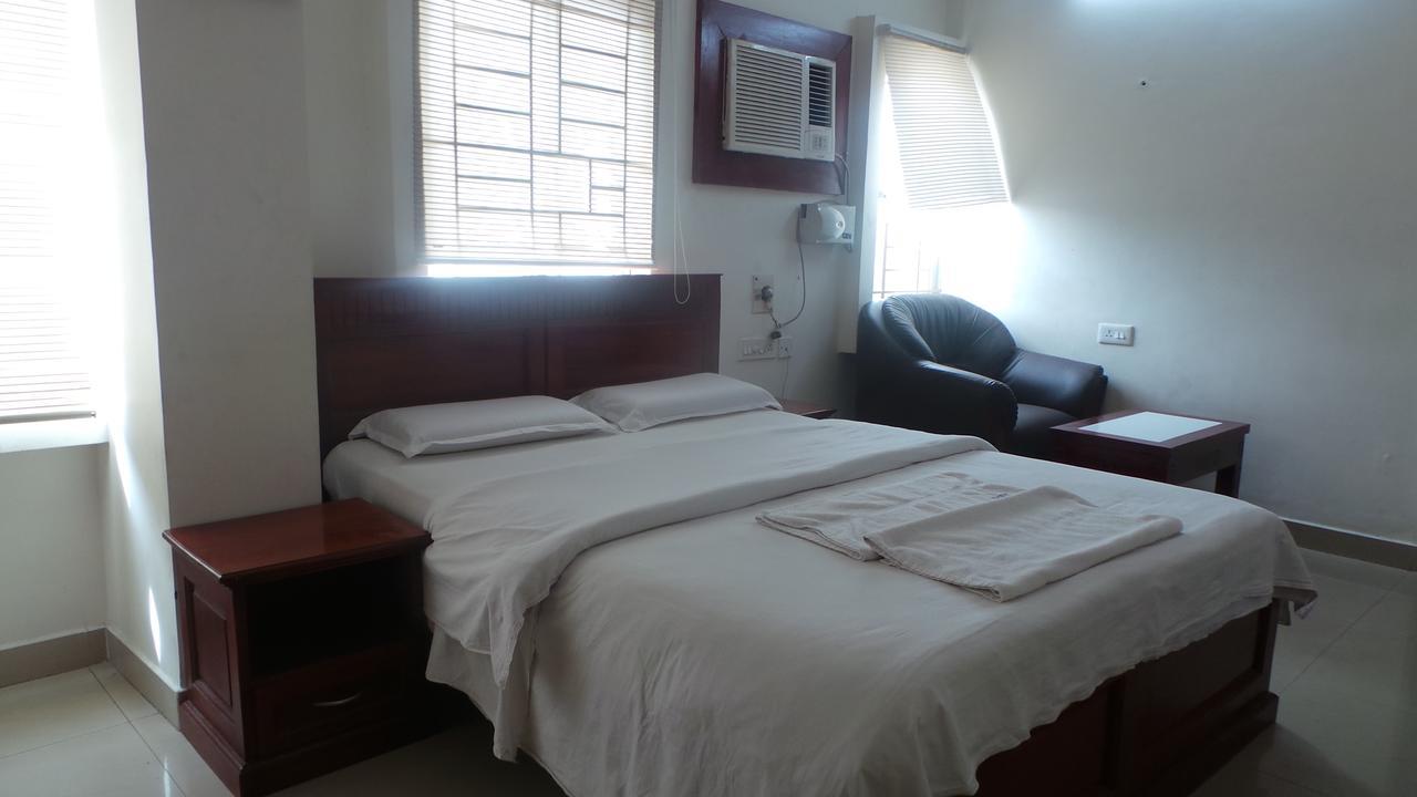 Kooloth Lake View Residency * Coimbatore