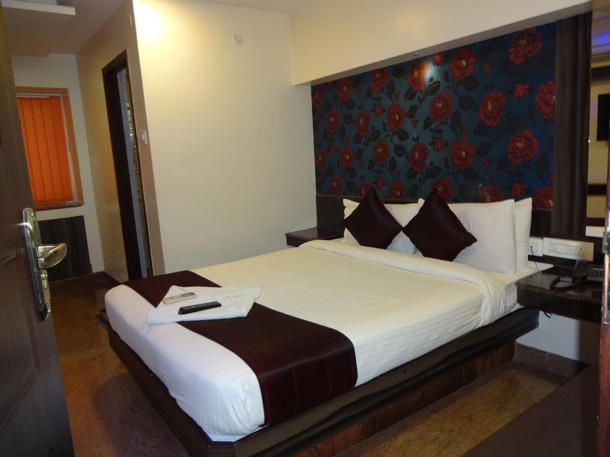 Lemon Park Hotel