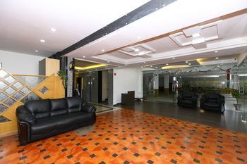 Hotel Navaratna 3*