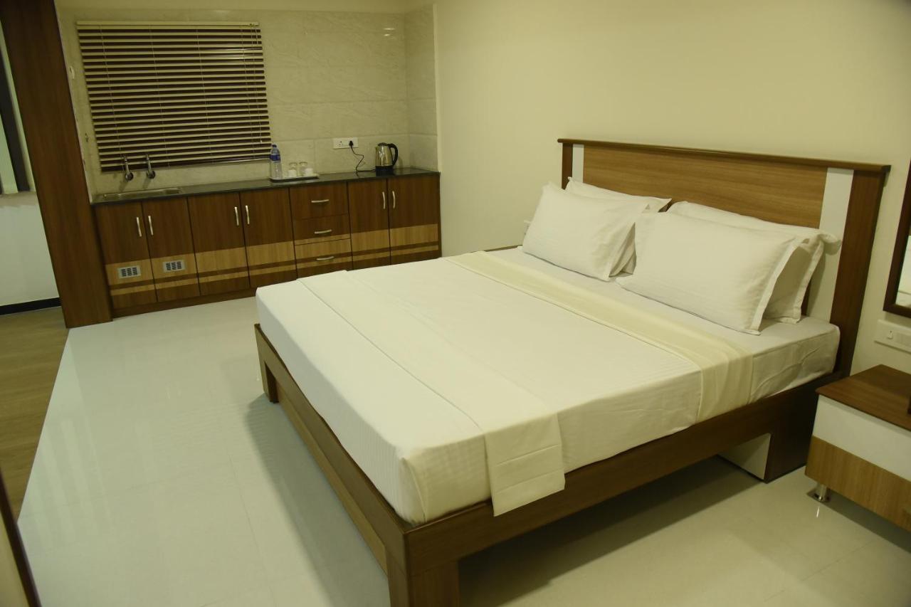 Hotel Santhoshpuri