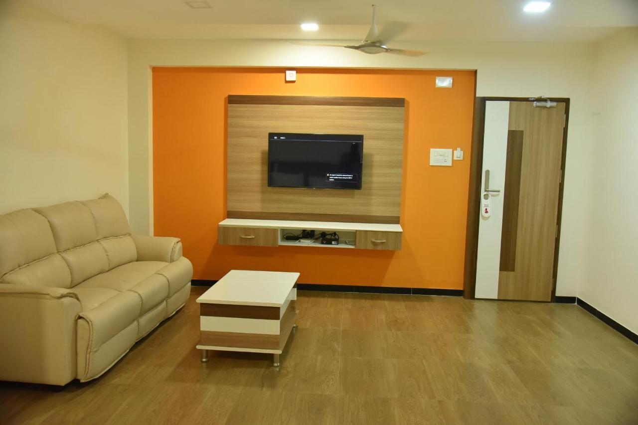 Santhoshpuri 3*