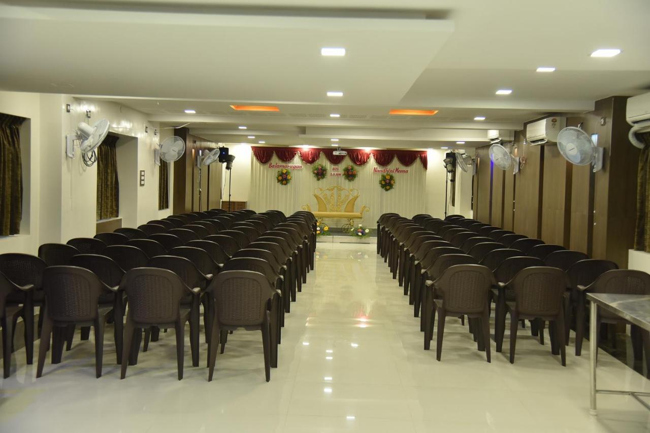 Hotel Santhoshpuri 3*