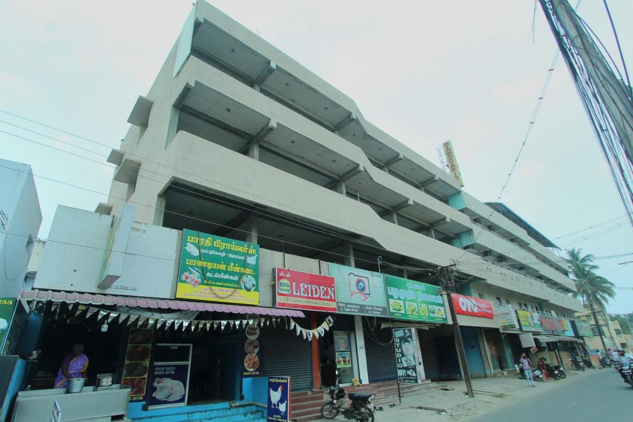 Oyo 24392 Flagship Damodar Hotel 3*