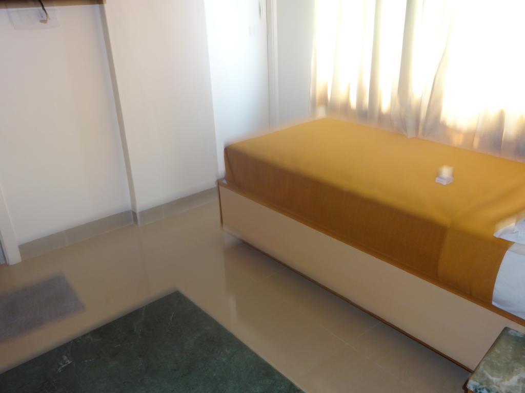 Vinayak Hotel 2*