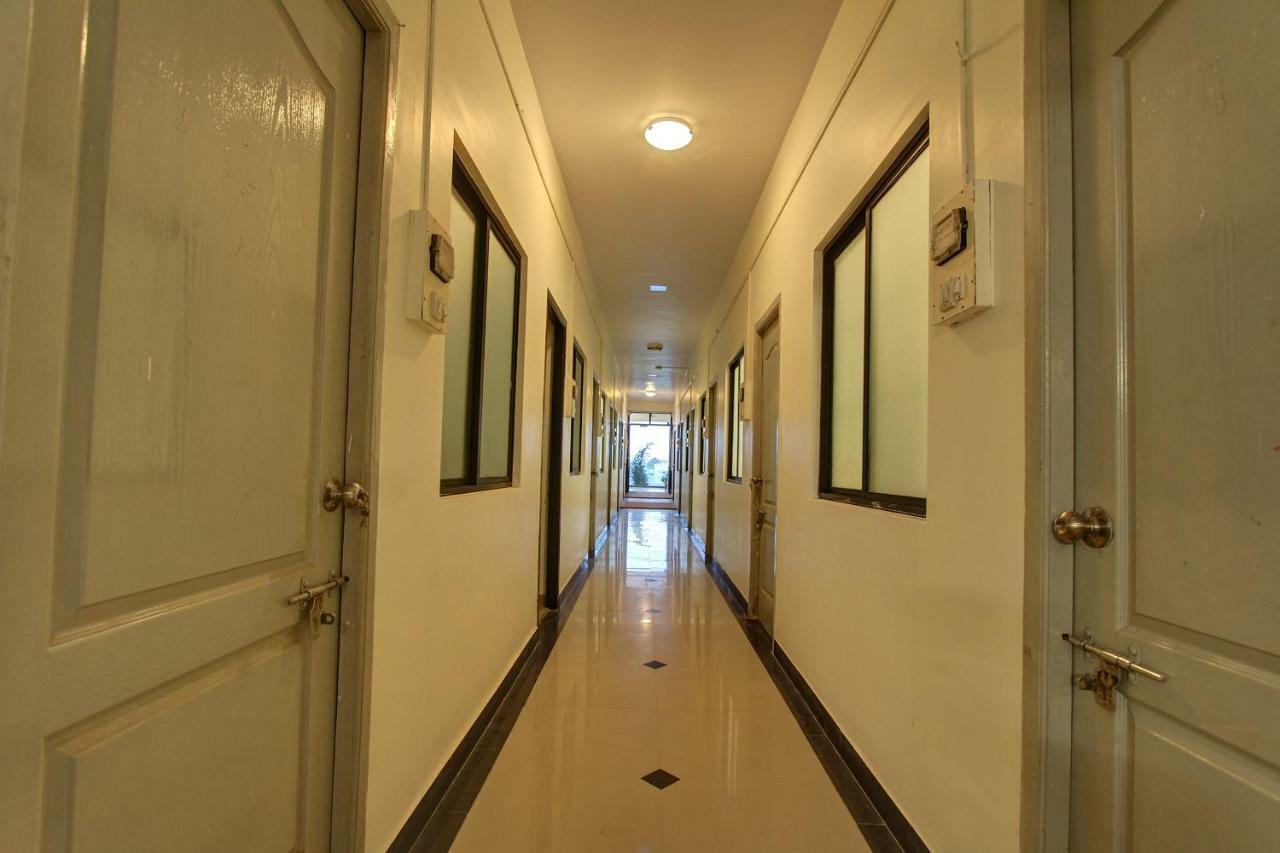 Oyo Flagship 36650 Tristar Hotel
