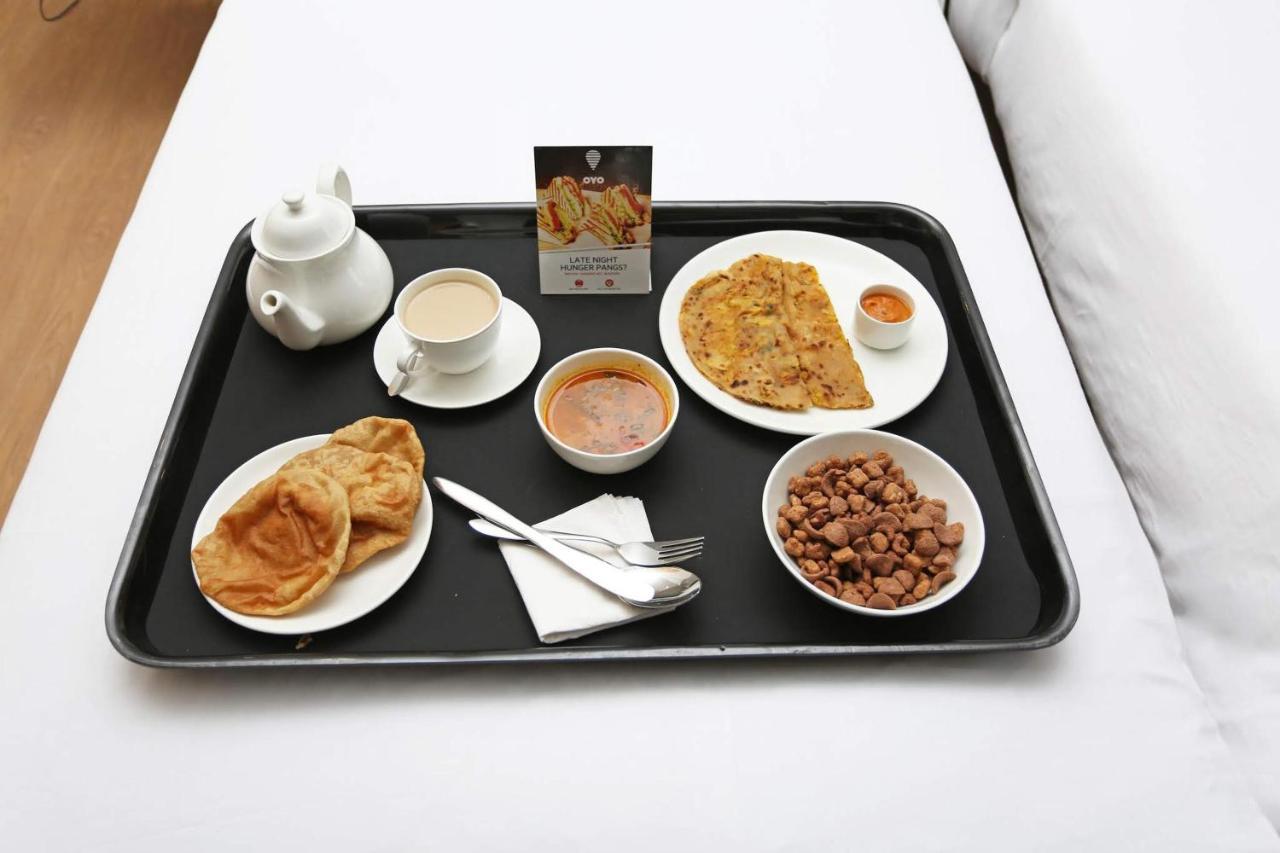Oyo 47682 Periyanaayaki Amman Hotel 3*